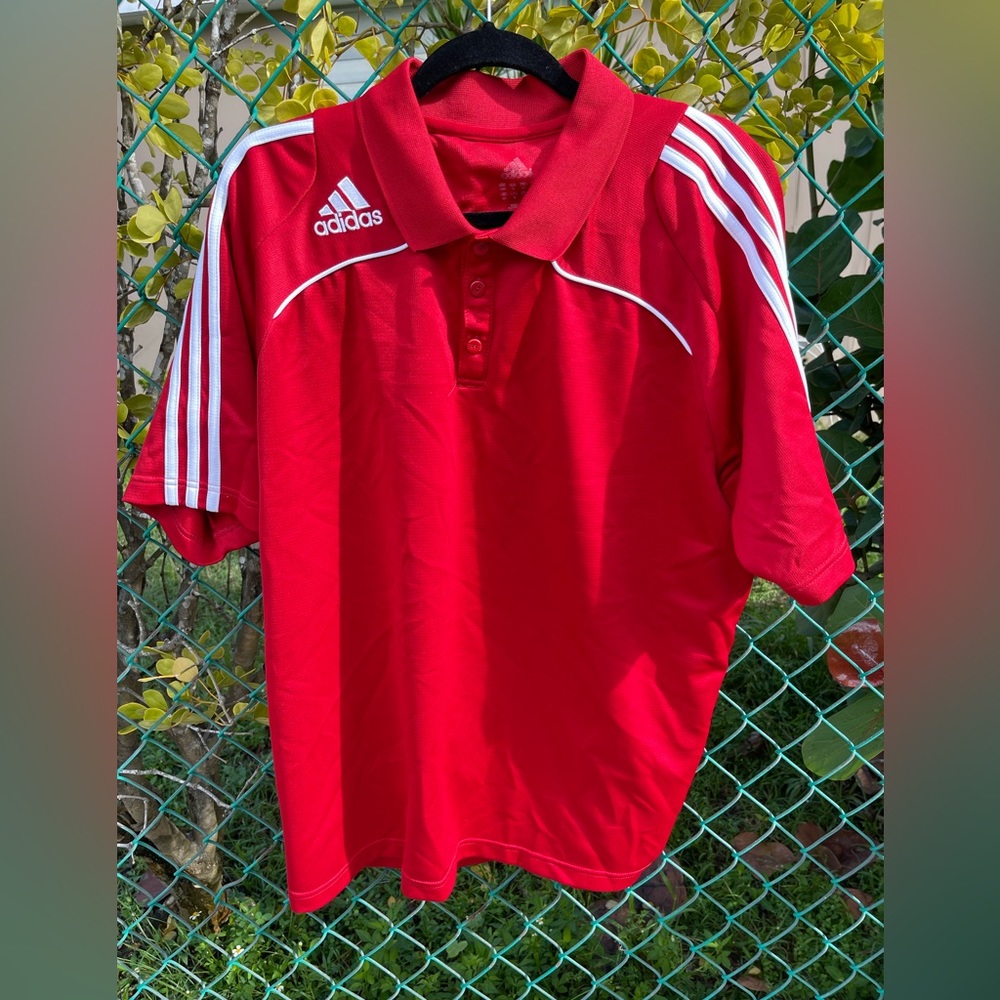 🛍 Red Adidas Polo Shirt | Used like new 
$12.00 |X-Large 

DM for more info 📩